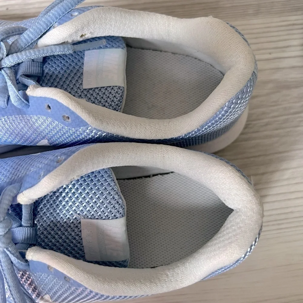 NIKE flex bijoux aluminum sneakers size 6.5 EUC